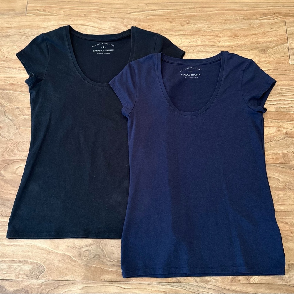 Two Banana Republic T-Shirts. One black and one navy blue. Size small.